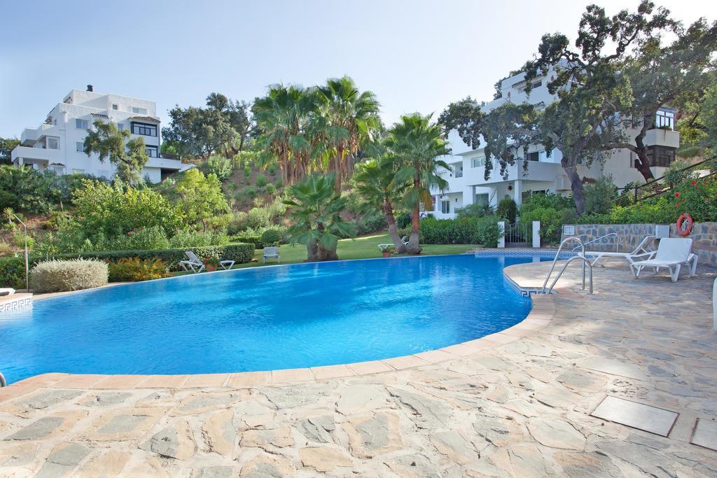 Apartment Jacarandas De Elviria Marbella Exterior photo